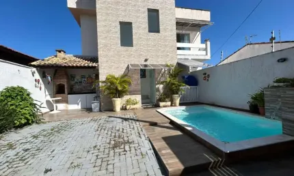 Sobrado para Venda em Itanhaém, Jardim Regina, 2 dormitórios, 1 suíte, 3 banheiros, 1 vaga