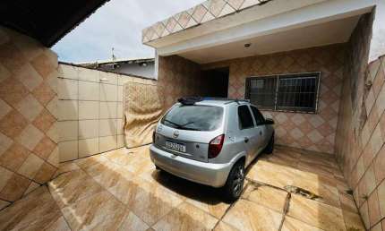 Casa para Venda em Itanhaém, Jardim Grandesp, 3 dormitórios, 2 banheiros, 2 vagas
