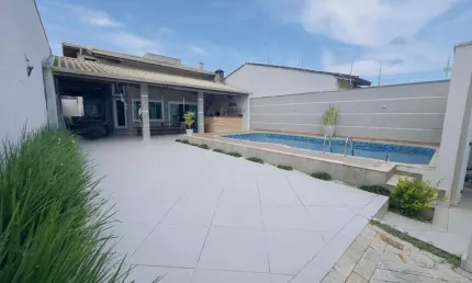 Casa para Venda em Itanhaém, Jardim Regina, 3 dormitórios, 2 suítes, 2 banheiros, 5 vagas
