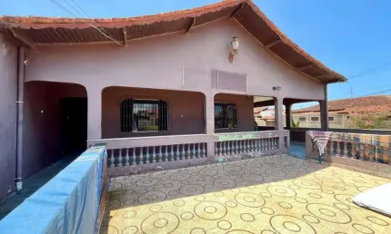 Casa para Venda em Peruíbe, Balneário Oásis, 3 dormitórios, 1 suíte, 2 banheiros, 6 vagas