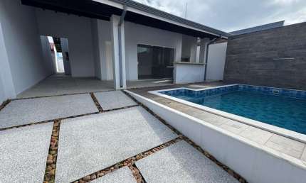 Casa Alto Padrão para Venda em Peruíbe, Balneário Oásis, 3 dormitórios, 1 suíte, 1 banheiro, 2 vagas