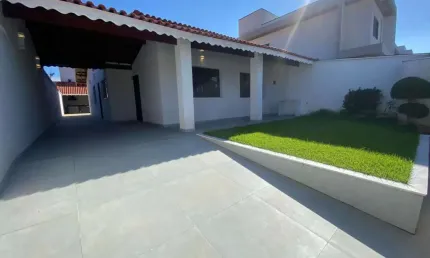 Casa para Venda em Peruíbe, Nova Peruíbe, 3 dormitórios, 1 suíte, 2 banheiros, 3 vagas
