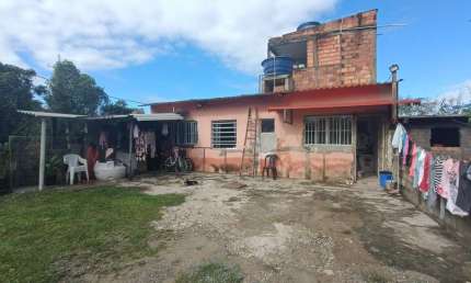 Casa para Venda em Itanhaém, São Pedro, 1 dormitório, 1 banheiro, 10 vagas