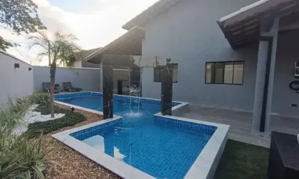 Casa para Venda em Itanhaém, Loty, 3 dormitórios, 1 suíte, 2 banheiros, 3 vagas