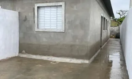 Casa para venda em itanhaém, suarão, 2 dormitórios, 1 banheiro, 2 vagas