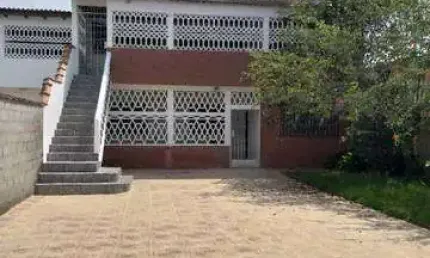 Casa para Venda em Itanhaém, Loty, 3 dormitórios, 1 suíte, 2 banheiros, 6 vagas