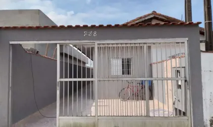 Casa para Venda em Itanhaém, Jequitibá, 2 dormitórios, 1 suíte, 2 banheiros, 2 vagas