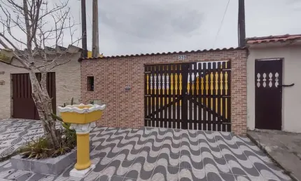 Casa para Venda em Mongaguá, Praia Grande, 2 dormitórios, 1 suíte, 1 banheiro, 2 vagas