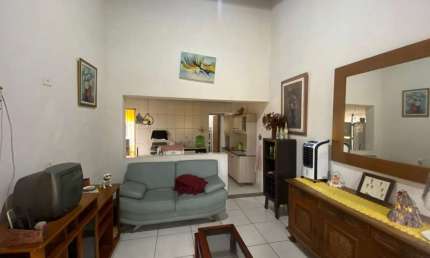 Casa para Venda em Itanhaém, Califórnia, 1 dormitório, 1 suíte, 1 banheiro, 2 vagas
