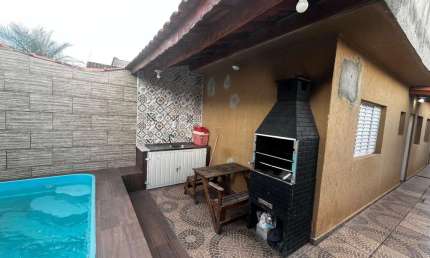 Casa para Venda em Itanhaém, Balneário Tupy, 2 dormitórios, 1 banheiro, 2 vagas