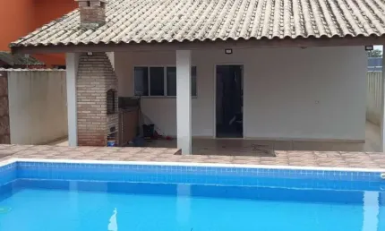 Casa para Venda em Peruíbe, Maria Helena Novaes, 3 dormitórios, 1 suíte, 1 banheiro, 2 vagas