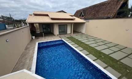 Casa para Venda em Itanhaém, Grandesp, 3 dormitórios, 3 suítes, 1 banheiro, 5 vagas