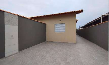 Casa para Venda em Itanhaém, Balneário Tupy, 2 dormitórios, 1 suíte, 1 banheiro, 2 vagas