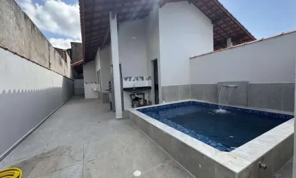 Casa para Venda em Itanhaém, Loty, 2 dormitórios, 1 suíte, 1 banheiro, 2 vagas