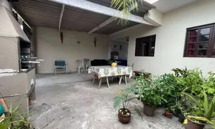 Casa para Venda em Itanhaém, Jardim Suarão, 2 dormitórios, 1 banheiro, 2 vagas