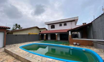 Casa para Venda em Itanhaém, Ivoty, 3 dormitórios, 1 suíte, 3 banheiros, 5 vagas