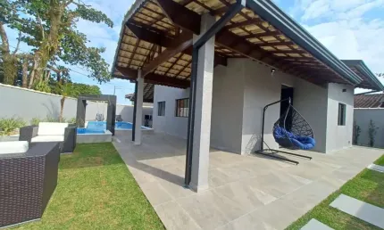 Casa para Venda em Itanhaém, Loty, 3 dormitórios, 1 suíte, 2 banheiros, 2 vagas