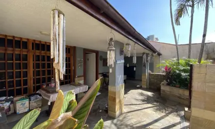 Casa para venda em itanhaém, centro, 2 dormitórios, 2 suítes, 3 banheiros, 2 vagas