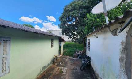 Casa para Venda em Atibaia, Alvinópolis, 4 dormitórios, 2 suítes, 3 banheiros, 4 vagas