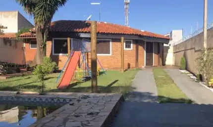 Casa para Locação em Atibaia, Jardim das Cerejeiras, 2 dormitórios, 1 suíte, 3 banheiros, 4 vagas