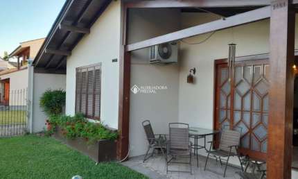 Casa com 3 quartos à venda na Rua Bento Gonçalves, 1461, Centro, Montenegro, 249 m2 por R$ 742.000
