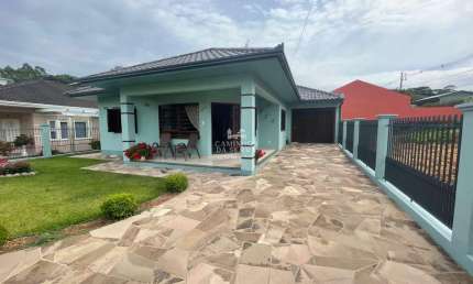 CASA COM TRÊS DORMITORIOS, Recanto dos Plátanos, Nova Petropolis - RS