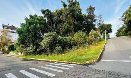 AMPLO TERRENO À VENDA A 3MIN DA PRAÇA DAS FLORES EM NOVA PETRÓPOLIS - OPORTUNIDADE DE INVESTIMENTO, Centro, Nova Petropolis - RS