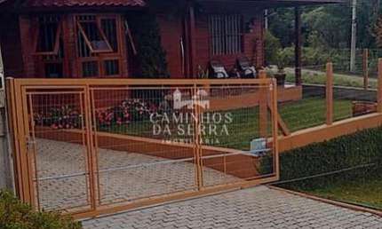 CASA SEMI-MOBILIADA DE 3 DORMITÓRIOS À VENDA , Linha Imperial, Nova Petropolis - RS