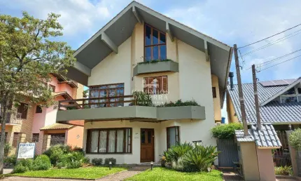 CASA COM 8 DORMITÓRIOS NO CENTRO DE NOVA PETRÓPOLIS - OPORTUNIDADE COMERCIAL