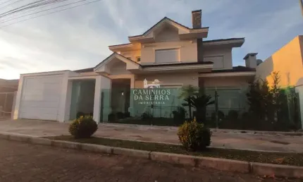 CASA COM 4 DORMITÓRIOS À VENDA EM NOVA PETRÓPOLIS/RS