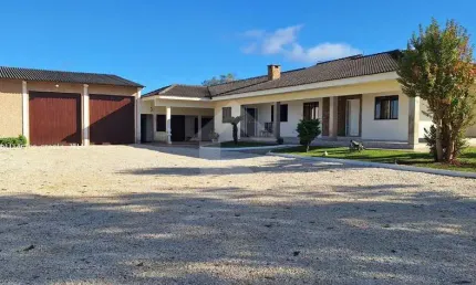 Chácara para Venda em Campo Largo, Santa Nely, 4 dormitórios, 1 suíte, 2 banheiros, 2 vagas