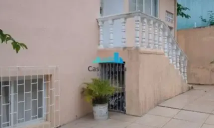 Casa com 4 quartos à venda na Agronômica, Florianópolis  por R$ 750.000