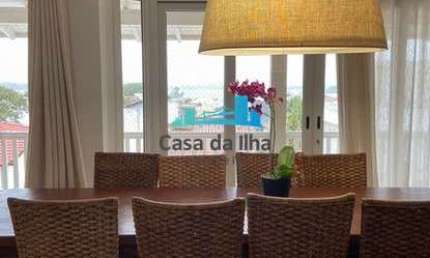 Casa em condomínio fechado com 4 quartos à venda em Canto da Lagoa, Florianópolis  por R$ 4.290.000