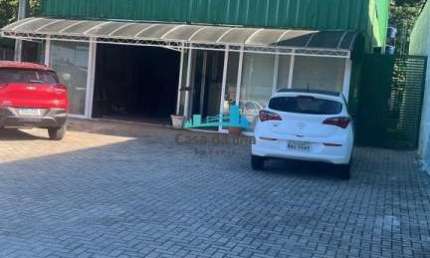 Barracão / Galpão / Depósito à venda no Rio Tavares, Florianópolis  por R$ 3.620.000