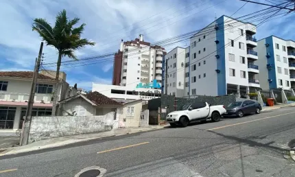 Terreno à venda no Estreito, Florianópolis  por R$ 7.000.000