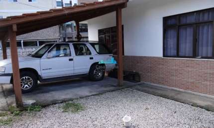 Casa com 4 quartos à venda no Córrego Grande, Florianópolis  por R$ 1.500.000