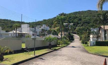 Terreno em condomínio fechado à venda no Córrego Grande, Florianópolis  por R$ 1.200.000