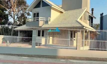 Casa com 4 quartos à venda em Pedra Branca, Palhoça  por R$ 2.100.000