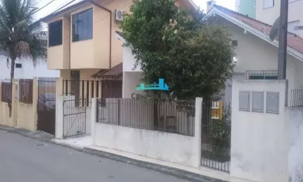Casa com 4 quartos à venda no córrego grande, florianópolis  por r$ 750.000