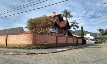 Casa com 5 quartos à venda no Itacorubi, Florianópolis  por R$ 2.100.000