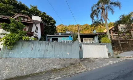 Casa com 5 quartos à venda no Centro, Florianópolis  por R$ 1.171.000