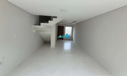 Casa com 2 quartos à venda no Ingleses do Rio Vermelho, Florianópolis  por R$ 450.000