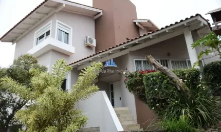 Casa com 4 quartos à venda na Trindade, Florianópolis  por R$ 2.900.000