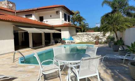 Casa com 5 quartos à venda no Cacupé, Florianópolis  por R$ 2.500.000
