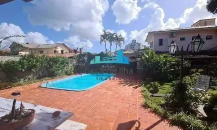 Casa com 5 quartos à venda no Itacorubi, Florianópolis  por R$ 2.950.000