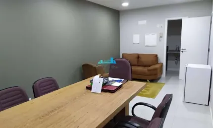 Sala comercial à venda na Trindade, Florianópolis  por R$ 230.000