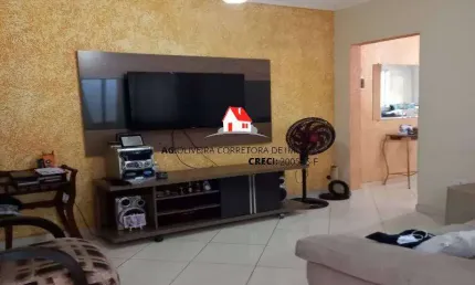 CASA À VENDA- JARDIM SANTO ALBERTO- 02 QUARTOS- 130m²- R$400.000,00