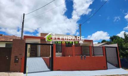 CASA DE FRENTE PRA RUA, 03 QUARTOS, 01 SUÍTE, ÓTIMA LOCALIZAÇÃO