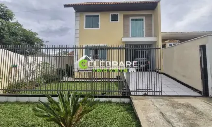 SOBRADO EM COLOMBO, STA. TEREZINHA C/ 03 QTOS, SUITE, 03 VAGAS