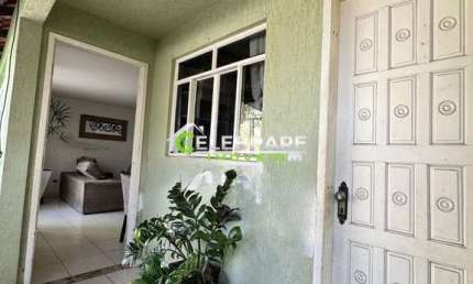 CASA EM PINHAIS!! 02 QTOS,SUÍTE,GARAGEM,PRÓX.MERC.BOM JESUS